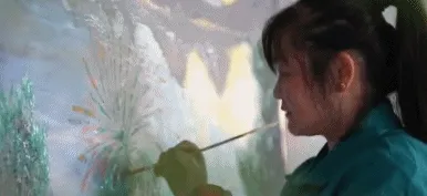 又一“扫地僧”火了！保洁阿姨3D黑板报惊艳全网 | 精选