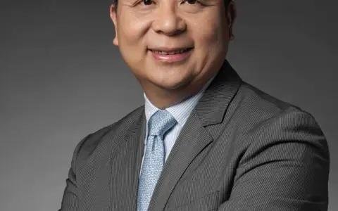 华为新年致辞：不公平把我们逼向世界第一