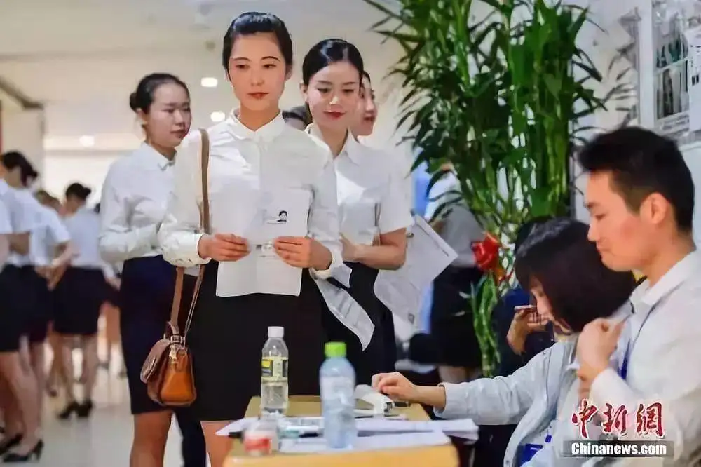 关于房价、人民币、股市……，这一次专家们讲透了！