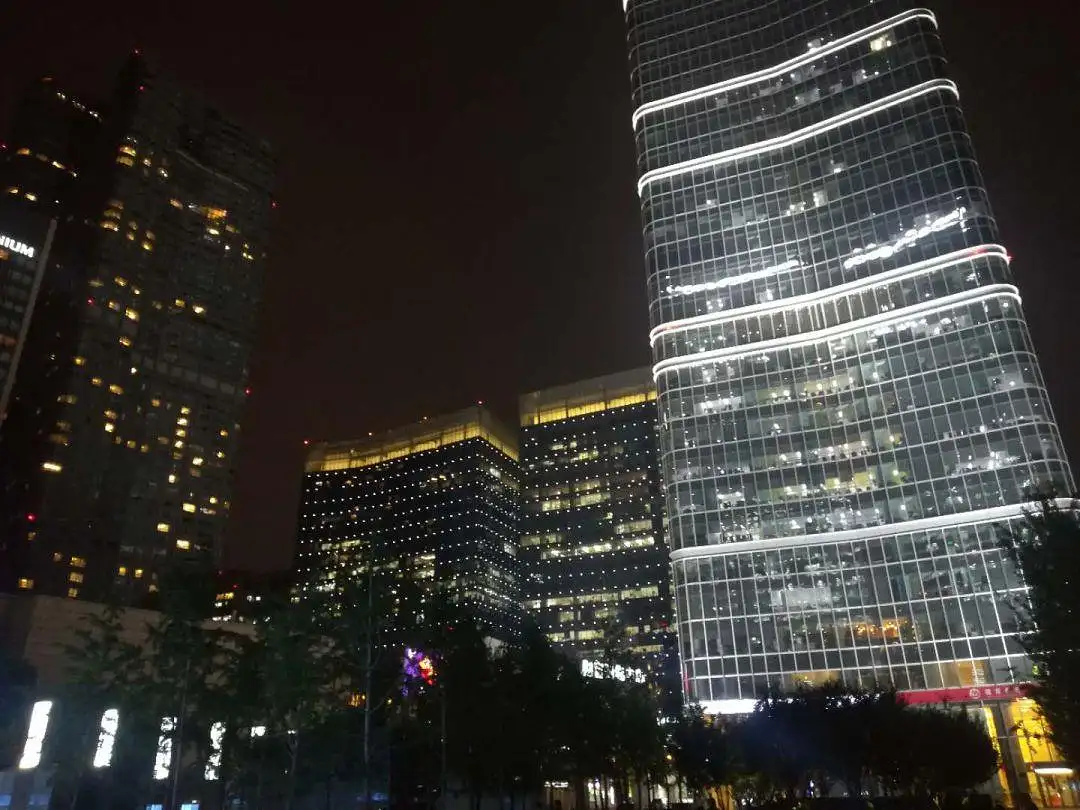 “凌晨4点的保温杯，帮我搞定了1亿的生意”