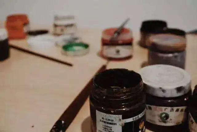 又一“扫地僧”火了！保洁阿姨3D黑板报惊艳全网 | 精选