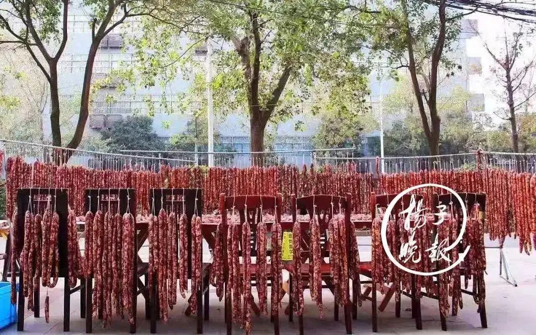 神操作！15斤香肠被盗，饭店老板